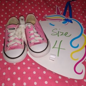 PINK converse size 4